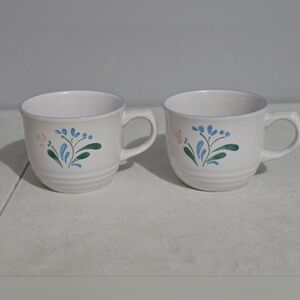 2 Fascino Stoneware Coffee Mugs Set Tea Cups Floral Design Japan